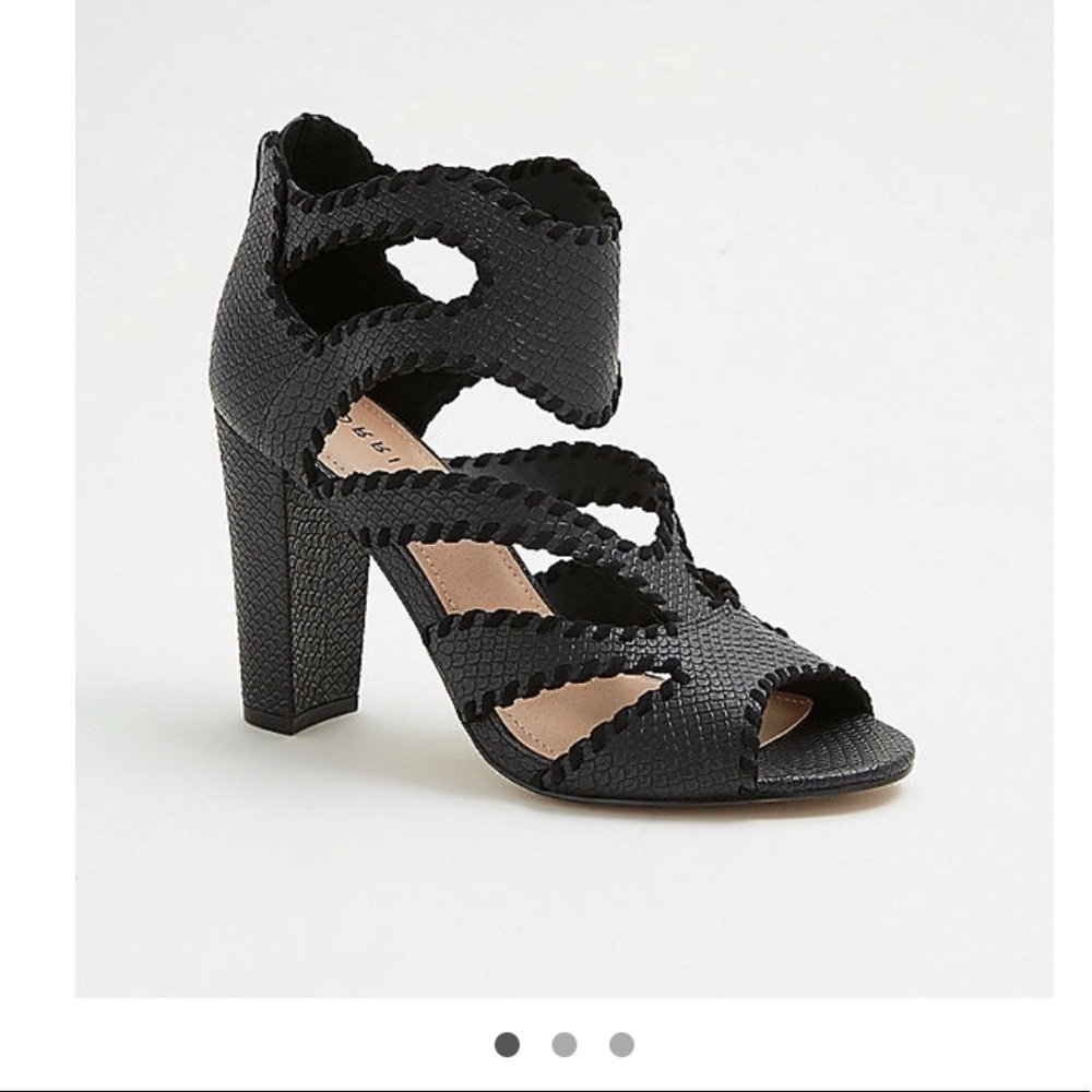 Torrid BRAND NEW rare size 11 sexy black heels